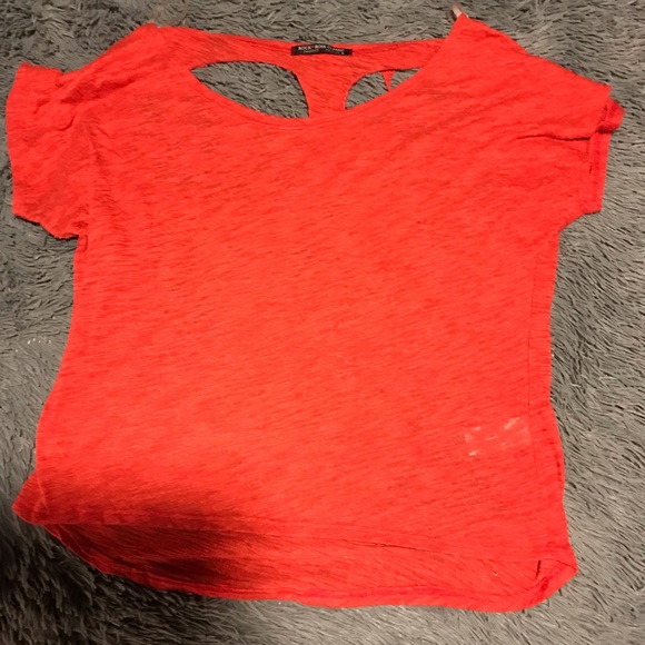 ☠️oversized woman’s red skull cut out shirt 💀 - Picture 4 of 5